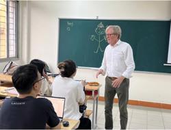 Thu hút 2.000 giảng viên giỏi đến Việt Nam: Cần chính sách chiến lược