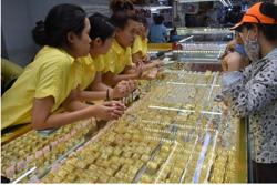 Giá vàng hôm nay 4-11: Tiếp tục giảm mạnh