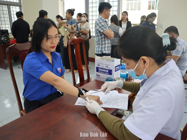 Huyện Lắk: Tiếp nhận 297 đơn vị máu trong “Ngày hội Hiến máu tình nguyện” đợt 1 năm 2025