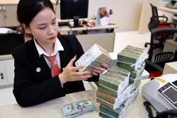 Giá USD tự do và ngân hàng cùng tăng mạnh