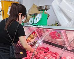 Phó Thủ tướng chỉ đạo 2 Bộ xử lý phản ánh về giá heo hơi cao nhất 5 năm