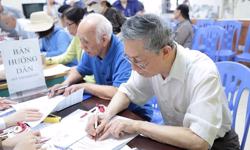Thủ tướng chỉ đạo chi trả sớm lương hưu, trợ cấp bảo hiểm xã hội tháng 5