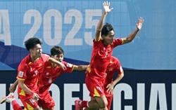 U17 Việt Nam khởi đầu thuận lợi trước Úc