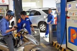 Giá xăng dầu đồng loạt giảm 377 - 665 đồng/lít