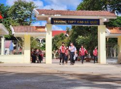 Làm rõ vụ nhiều học sinh lớp 12 tại 1 trường "tự nguyện" xin nghỉ học