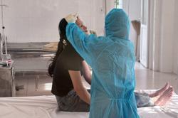 Phát hiện gà nhiễm cúm A/H5N1, lấy mẫu xét nghiệm các thành viên trong 1 gia đình ở Đắk Lắk