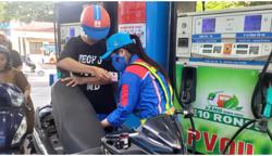 Giá xăng RON 95 tăng lên 20.608 đồng/lít