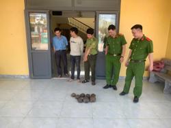 Một người dân bất ngờ phát hiện 8 cá thể quý hiếm bên đường