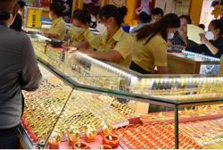Giá vàng hôm nay 8-1: Bắt đầu sụt giảm