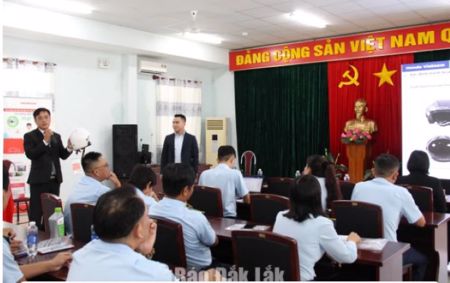 Phổ biến pháp luật, trao đổi nghiệp vụ quản lý thị trường