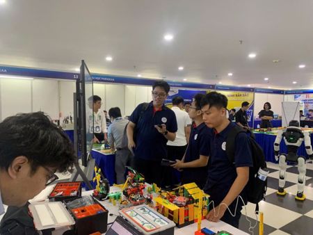 Đại học phải dạy gì trong thời đại AI?