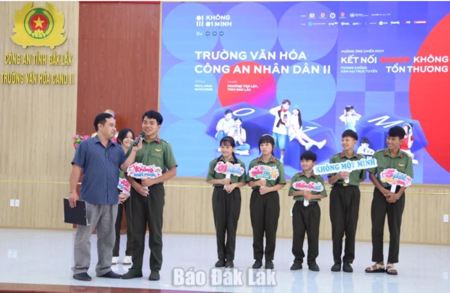 Trang bị kỹ năng phòng, chống xâm hại trực tuyến cho học sinh
