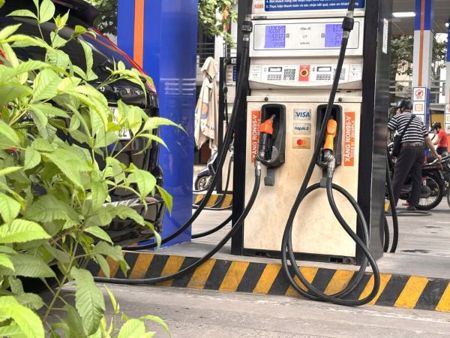 Tiếp tục kéo dài thời hạn ưu đãi thuế xăng, dầu đến hết năm