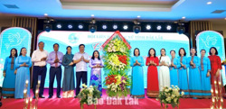 Gặp mặt cán bộ Hội Liên hiệp Phụ nữ tỉnh qua các thời kỳ