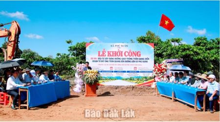 Phú Xuân khởi công 2 công trình giao thông nông thôn trọng điểm