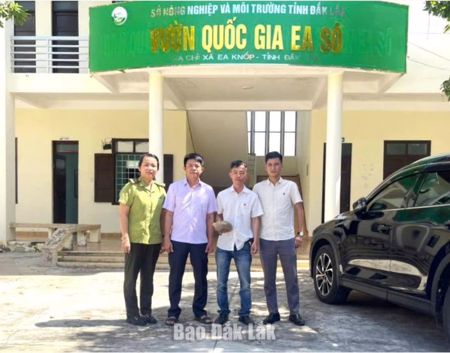 Xã Ea Knốp: Người dân tự nguyện giao nộp rùa núi vàng để thả về tự nhiên