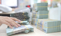 Lãi suất, tỷ giá cùng “nóng”
