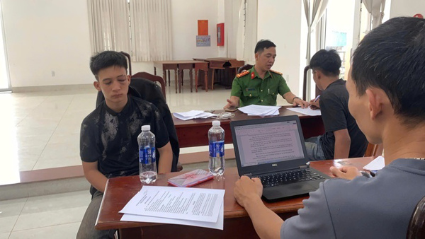Không bằng lái, không biết lái xe vẫn trộm ô tô rồi gây tai nạn