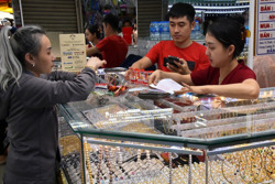 Giá vàng hôm nay, 9-4: Đảo chiều đi xuống