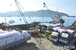 Khơi thông tiềm năng logistics