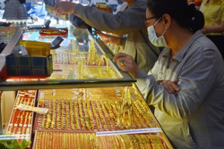Giá vàng hôm nay 15-5: Đảo chiều lao xuống