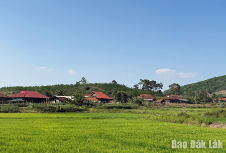 Bản Nùng giữa núi rừng Ea Păl