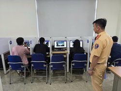 Bị trừ hết điểm giấy phép lái xe: Thi lại khó gấp đôi