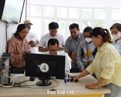 Yêu cầu 11 xã, phường khẩn trương cải thiện chất lượng phục vụ người dân, doanh nghiệp
