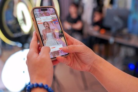 Bộ Công Thương làm việc với Shopee, TikTok Shop về chính sách tăng phí từ tháng 5