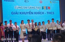 Nhóm học sinh Trường Tiều học và THCS Ea Chà Rang đoạt giải Khuyến khích “Cùng em sáng tạo STEM 2026”