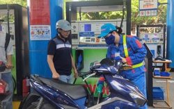 Giá xăng dầu đồng loạt giảm mạnh, xăng RON95-III giảm tới 1.395 đồng/lít
