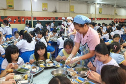 Kiểm soát thực phẩm giả và quảng cáo sai sự thật