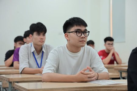 Mở màn kỳ thi tốt nghiệp THPT, thí sinh kỳ vọng đạt điểm cao môn Ngữ văn