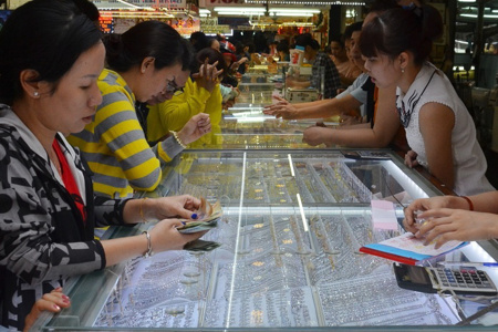 Giá vàng hôm nay 13-6: Tiếp tục đi lên