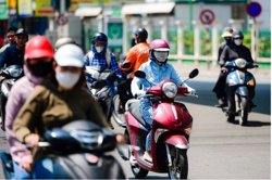 Nắng nóng gay gắt, đặc biệt gay gắt trải dài từ miền Bắc tới miền Trung còn kéo dài đến bao giờ?