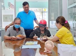 Hàng triệu người nhận lương hưu, trợ cấp BHXH tháng 6