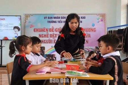 Đưa di sản văn hóa Tây Nguyên vào trường học