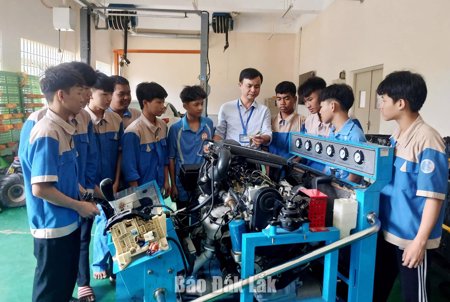 Mở rộng cơ hội học nghề cho học sinh cuối cấp
