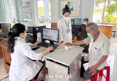 Thẻ bảo hiểm y tế miễn phí: Giảm gánh nặng viện phí, tiếp cận y tế dễ dàng