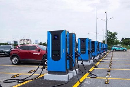 Sẽ ban hành quy chuẩn kỹ thuật quốc gia về trạm sạc xe điện