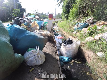 Đắk Liêng: Khi bãi xử lý rác tập trung quá tải