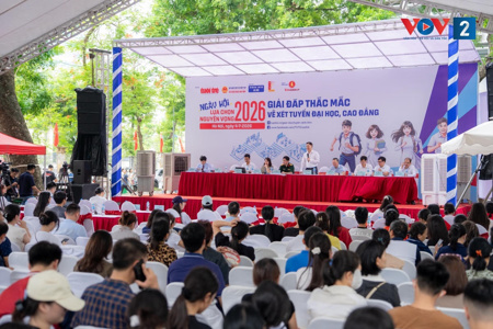 Tuyển sinh đại học 2026: Điểm sàn nhiều trường chạm mốc 24 - 25 điểm