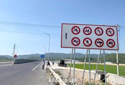 Bất cập đường gom cao tốc qua thôn Hảo Sơn, xã Hòa Xuân