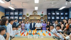 Đầu tư cơ sở vật chất, xây dựng môi trường học tập hiện đại, chất lượng