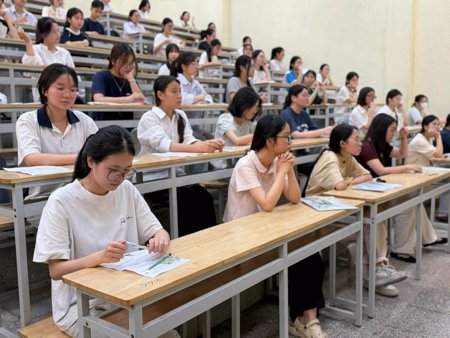 Khối ngành sư phạm năm 2026 lấy điểm sàn từ 17-20 điểm