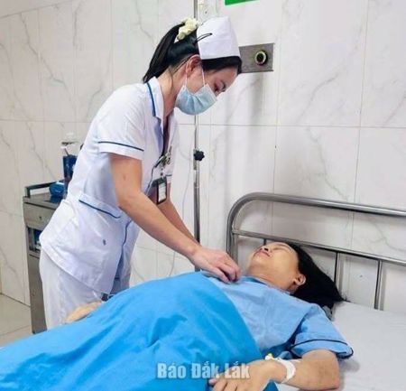 Kịp thời cứu sống sản phụ sốc mất máu nặng do nhau bong non