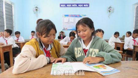 Ưu việt với chính sách miễn phí sách giáo khoa