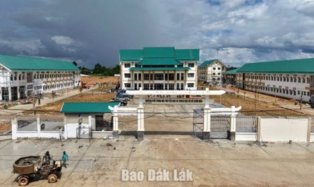 Bảo đảm điều kiện học tập cho học sinh vùng biên
