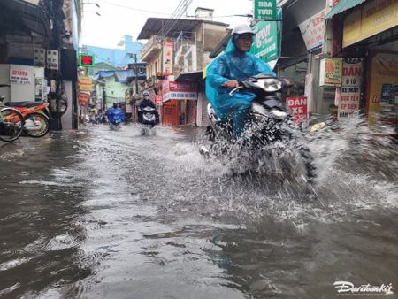Bộ xây dựng chỉ đạo ứng phó mưa lớn, áp thấp nhiệt đới, bảo đảm an toàn giao thông và hạ tầng