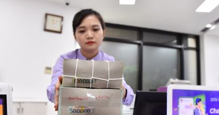 Lãi suất ngân hàng ngày 19/8/2026: Saigonbank trả tới 7,9%/năm, nhiều nhà băng vượt 7%
